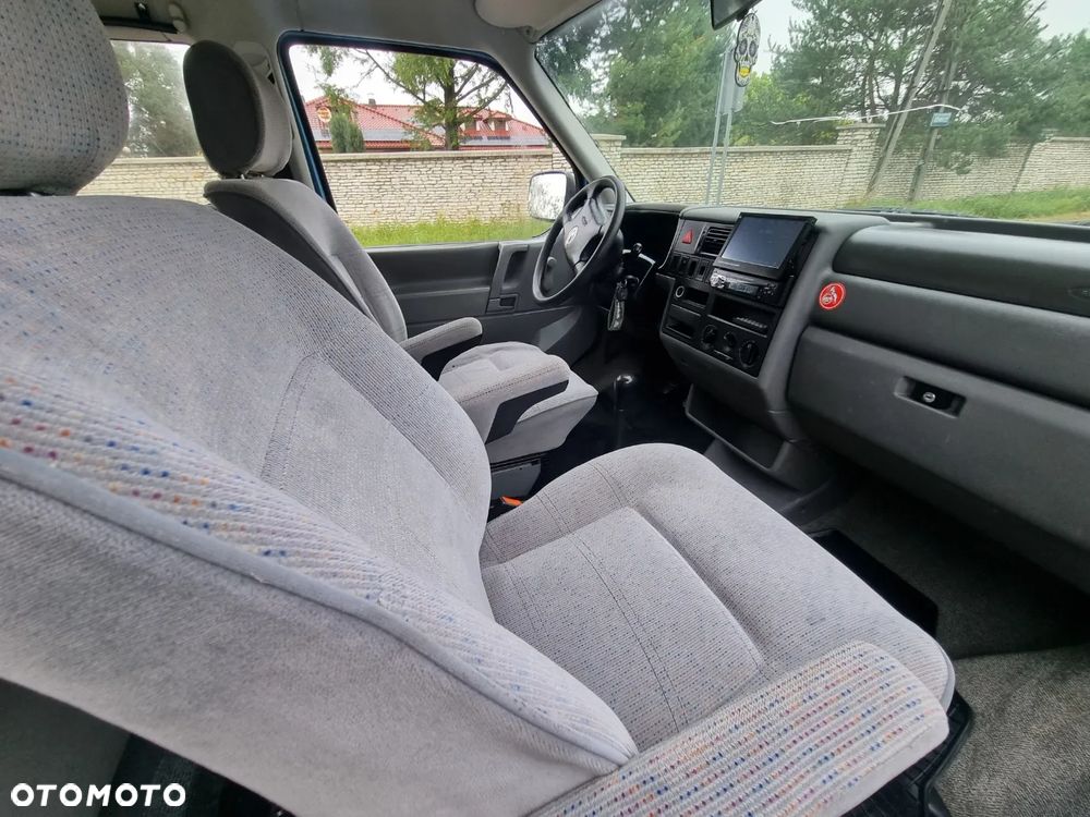 Volkswagen Multivan - 19