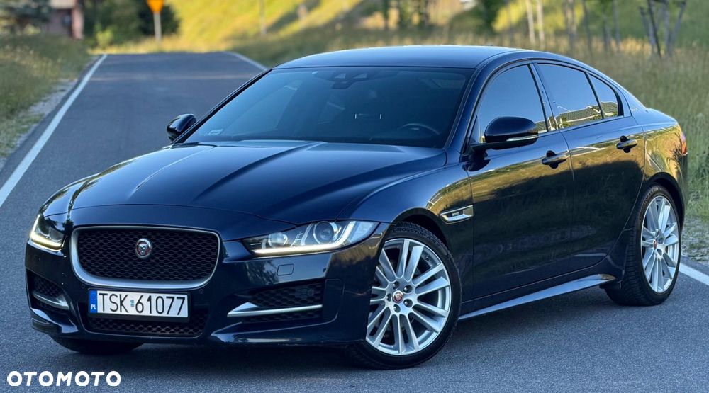 Jaguar XE 2.0 D R-Sport - 11
