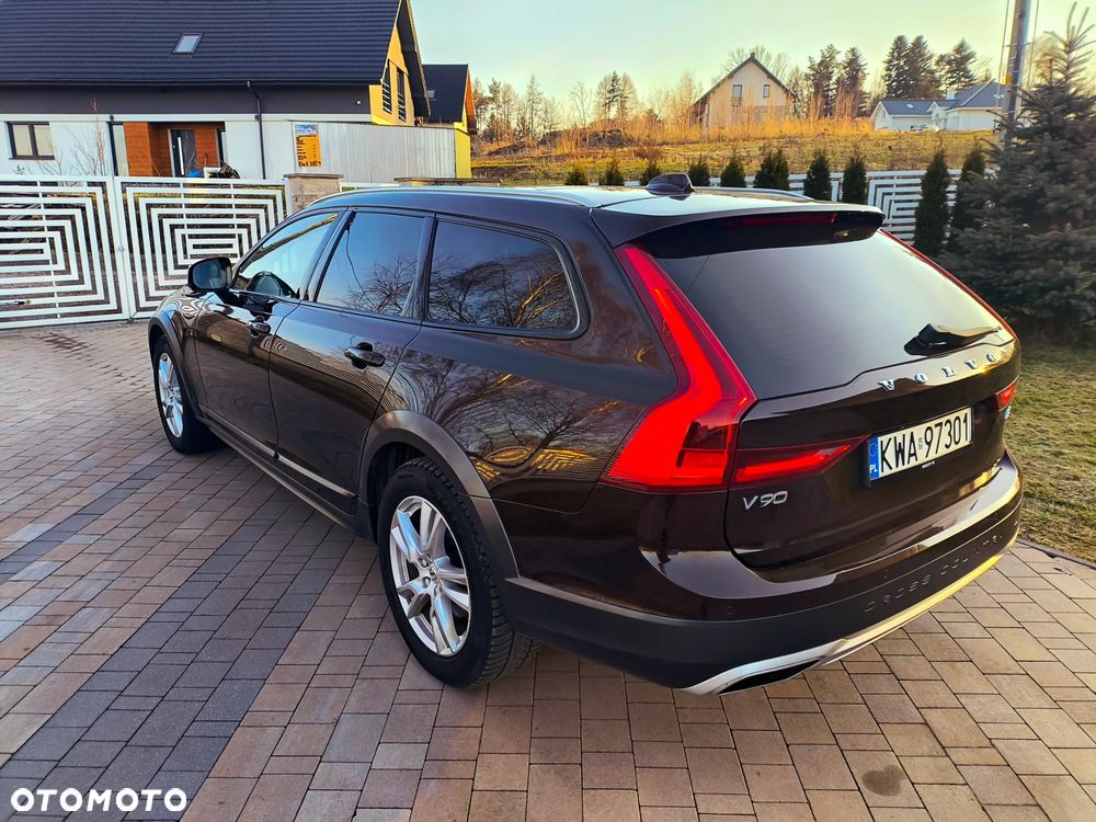 Volvo V90 Cross Country D4 AWD Geartronic - 4