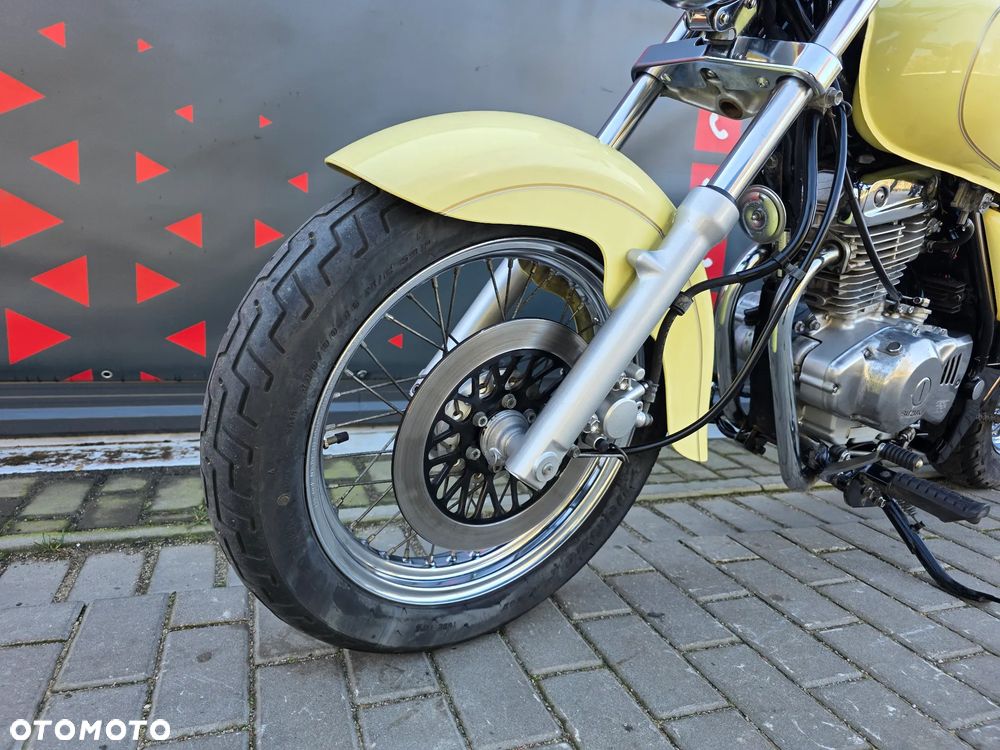 Suzuki GZ - 15