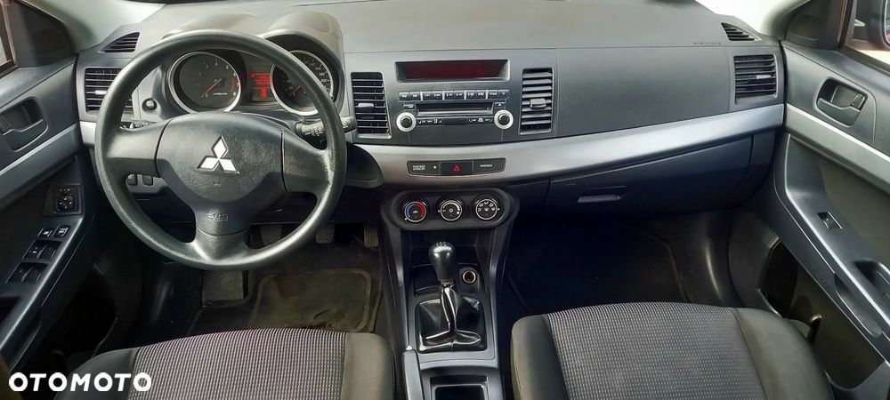 Mitsubishi Lancer 1.8 Inform - 10