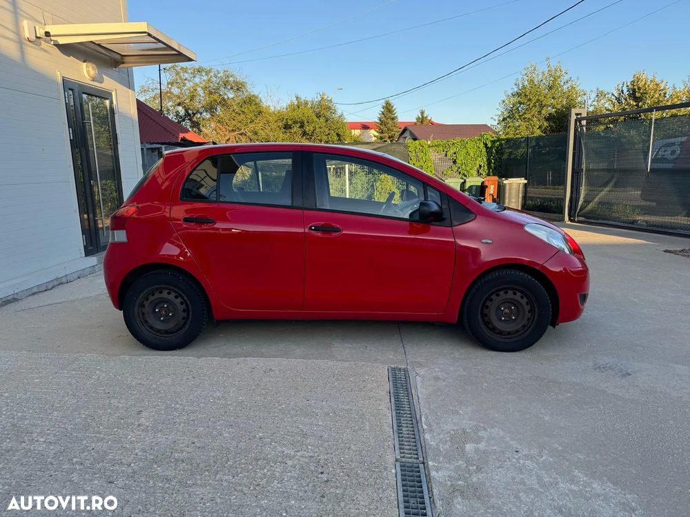 Toyota Yaris - 4