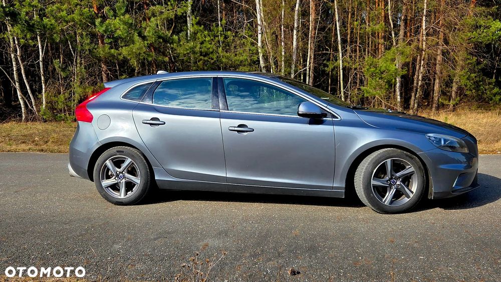 Volvo V40 D2 R Design - 3