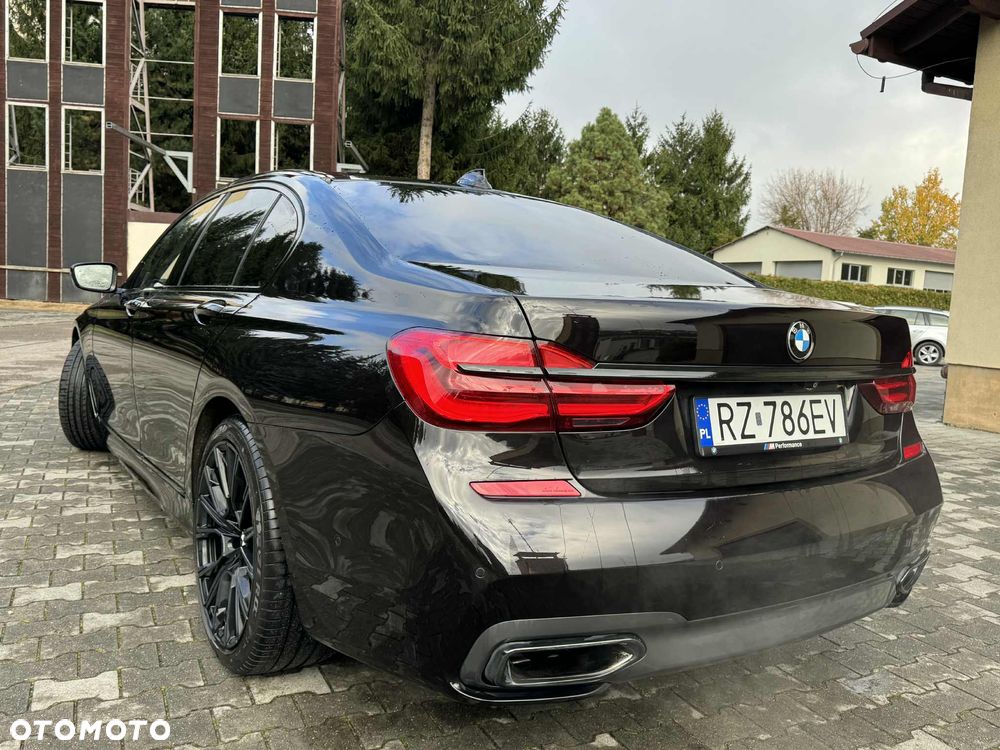 BMW Seria 7 750i xDrive - 4