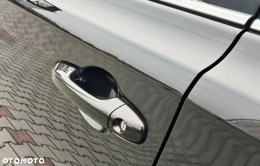 Toyota RAV4 2.2 D-CAT Premium - 17