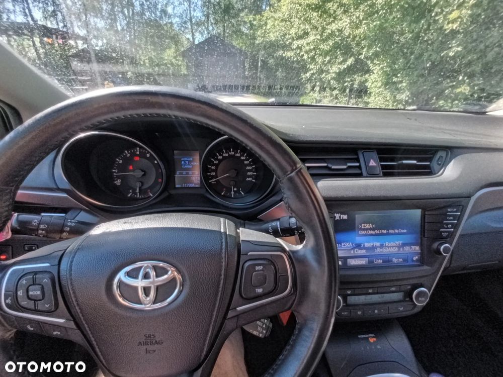 Toyota Avensis - 11