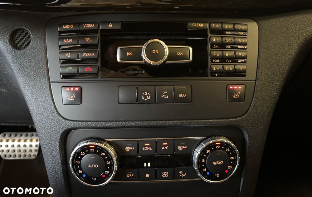 Mercedes-Benz GLK 350 4-Matic - 22
