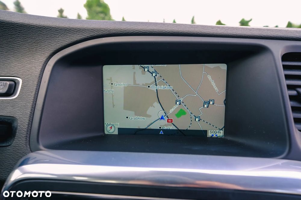 Volvo V60 D4 Drive-E Momentum - 23