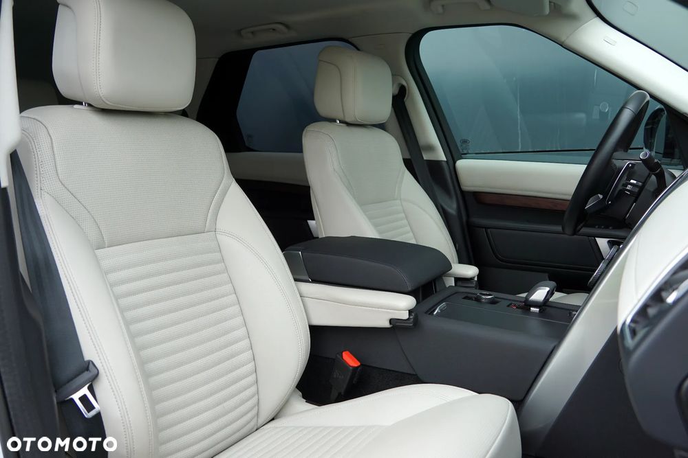 Land Rover Discovery 3.0 D250 mHEV SE - 29
