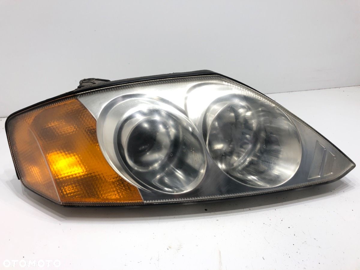 REFLEKTOR PRAWY PRZÓD - 254.00 PLN - HYUNDAI COUPE II (GK) 2001 - 2012 2.0 GLS 105 kW [143 KM] - 1