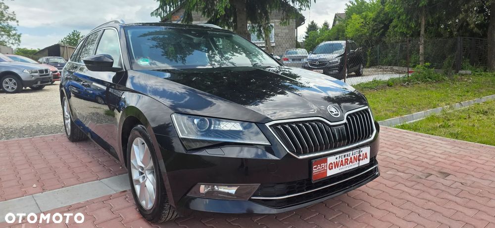 Skoda Superb 2.0 TDI Premium Edition - 10