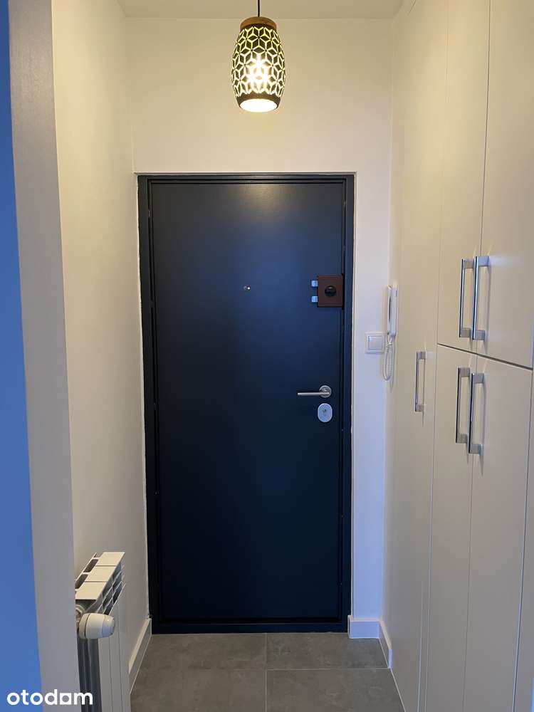 Plac Bankowy – 2 pokoje, 35 m², po remoncie – najem okazjonalny