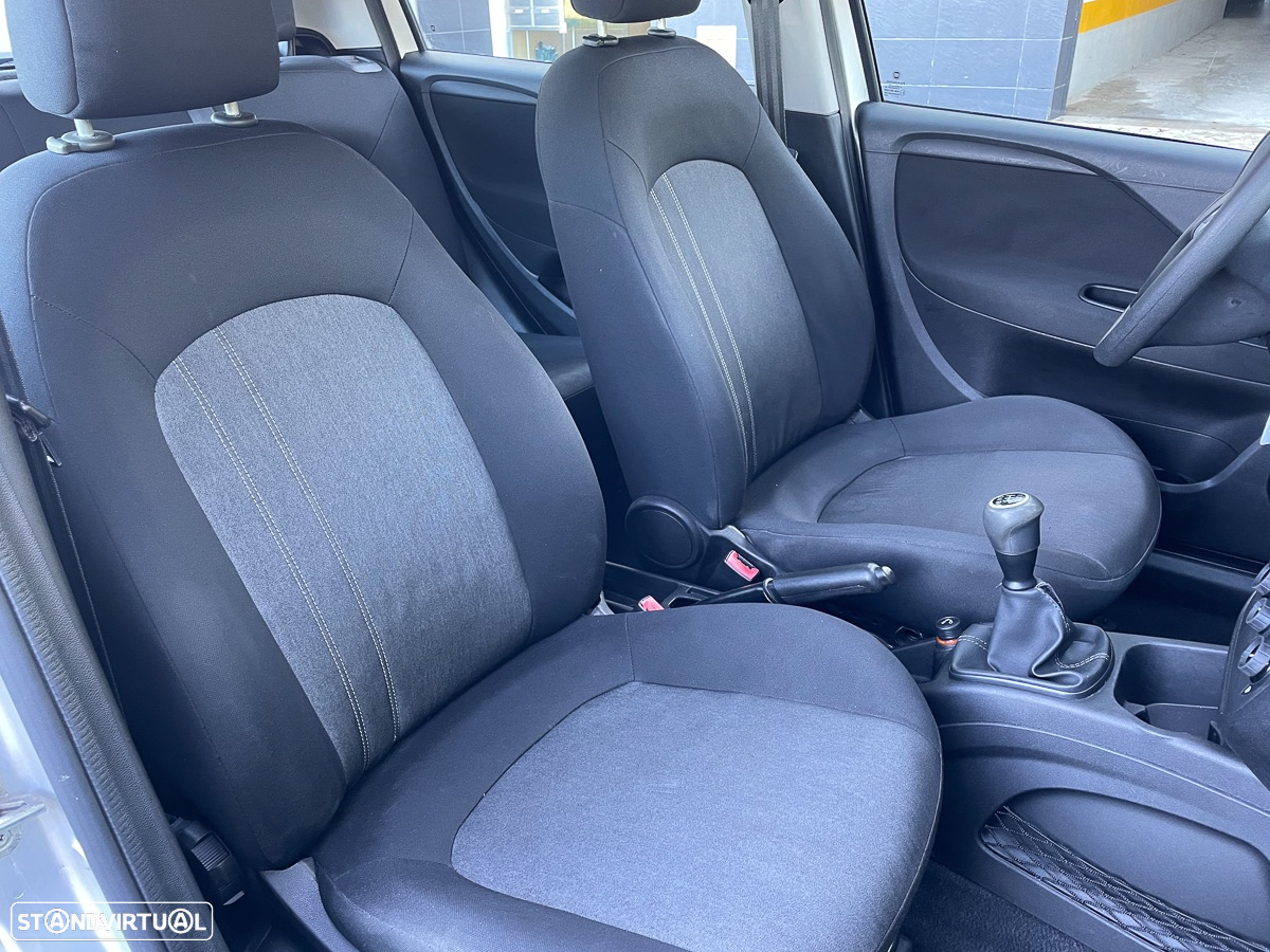 Fiat Punto 1.3 M-Jet Lounge S&S - 12