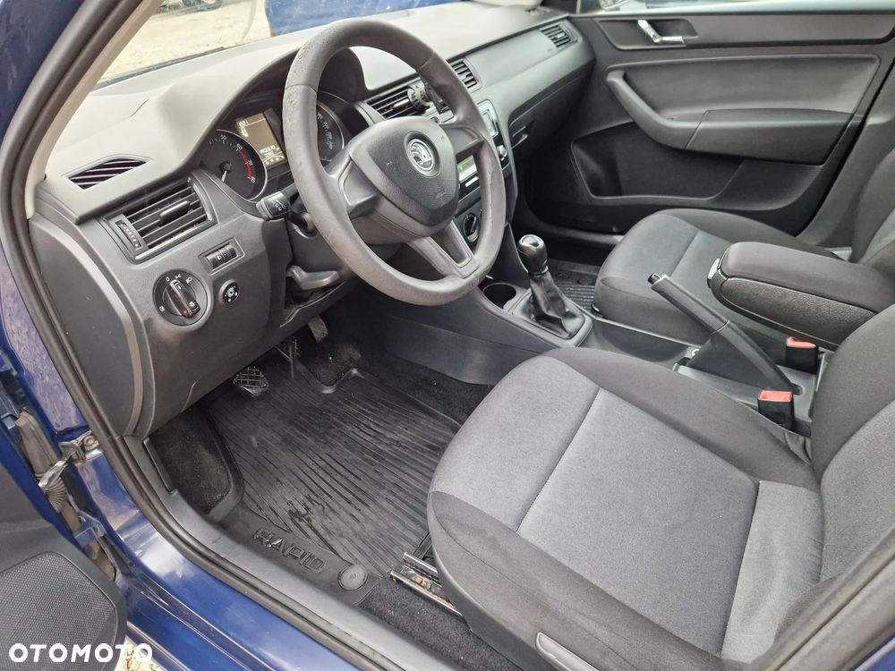 Skoda RAPID 1.2 TSI Ambition - 12