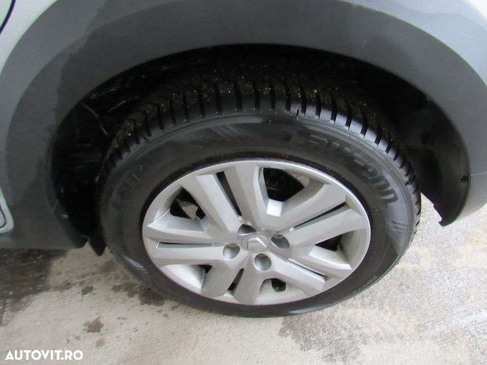 Dacia Sandero Stepway TCe 90 MT6 Comfort - 7