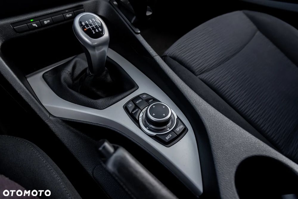 BMW X1 sDrive18d - 34