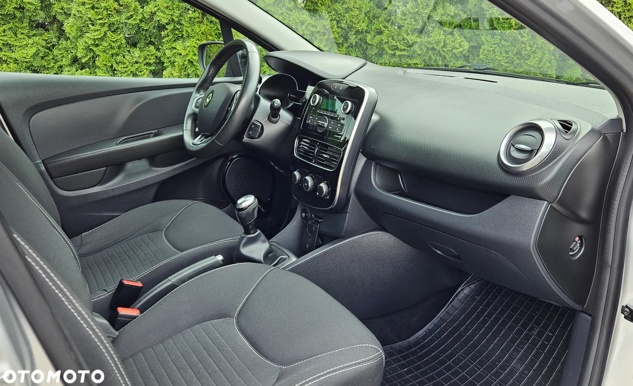 Renault Clio - 21