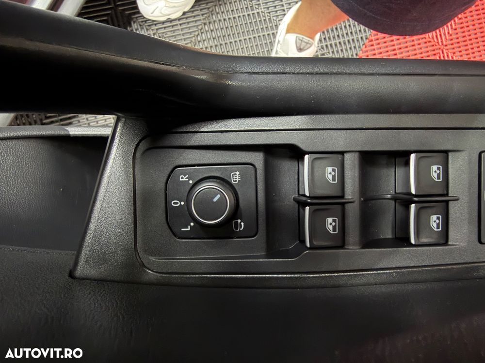 Volkswagen T-Roc 1.0 TSI Design - 15