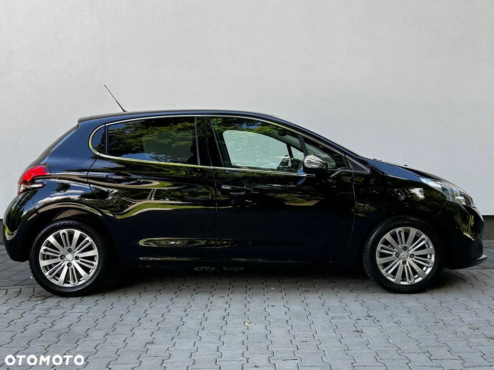 Peugeot 208 PureTech 110 Stop & Start Signature - 19
