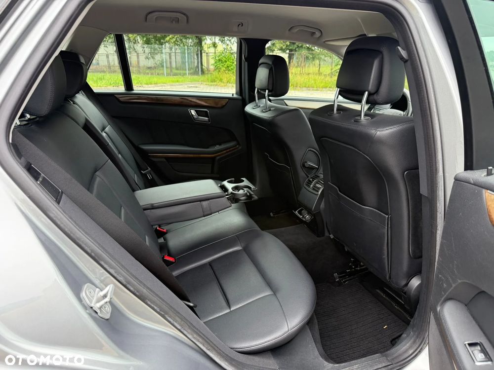Mercedes-Benz Klasa E 200 CDI BlueEff - 26