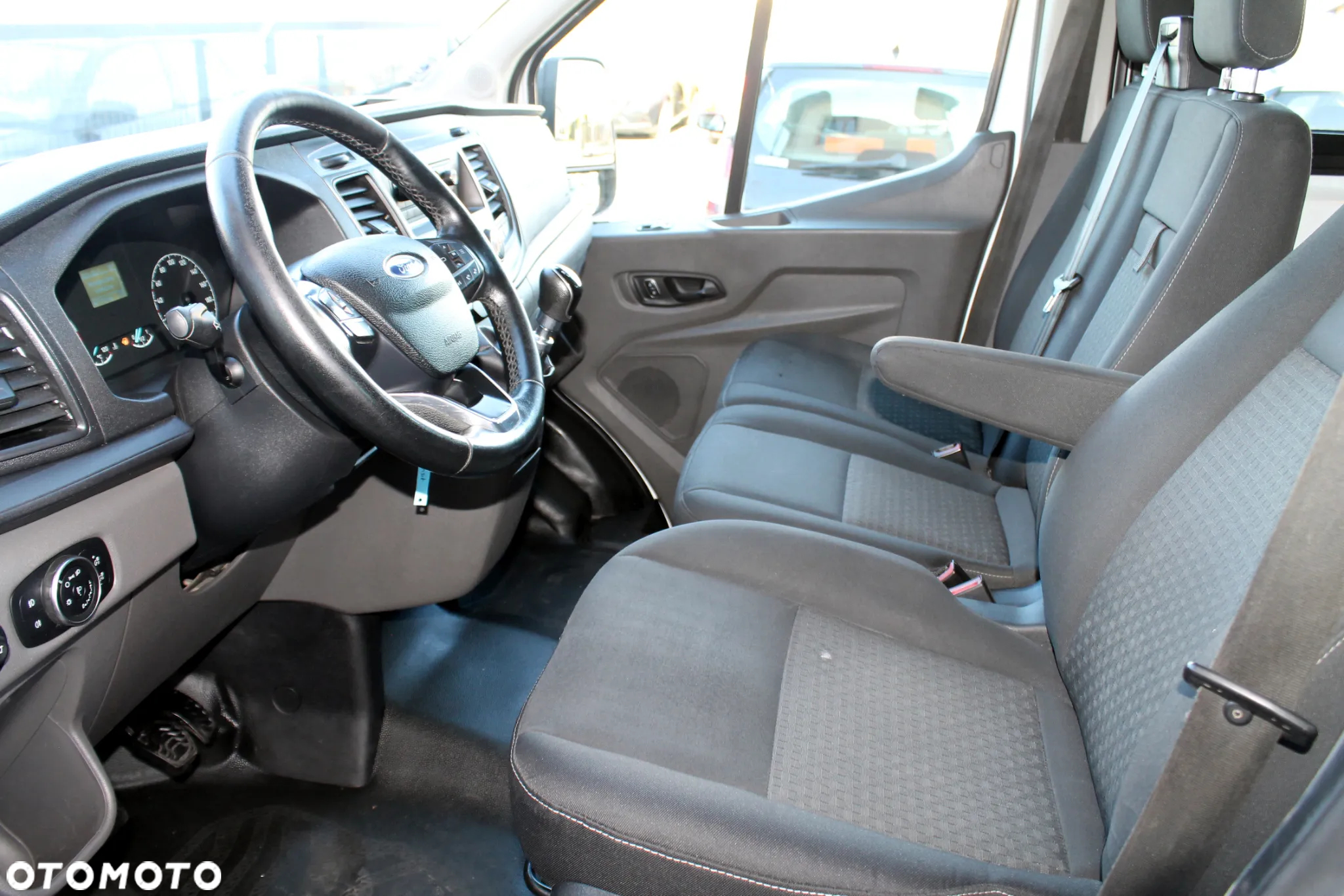 Ford L2H2  6 MIEJSCOWA BRYGADÓWKA 2 LITRY DISEL - 9
