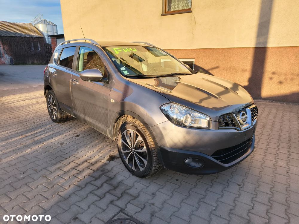 Nissan Qashqai 2.0 dCi 4 x 4 DPF 360 - 4