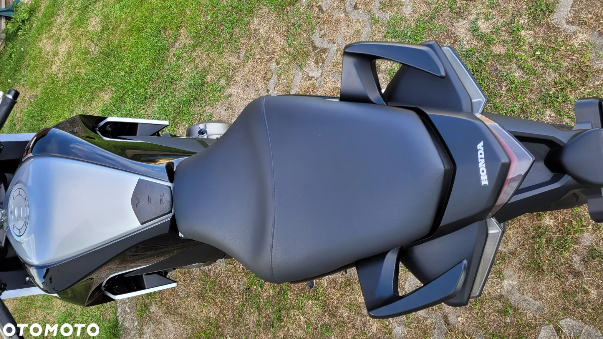 Honda VFR - 8