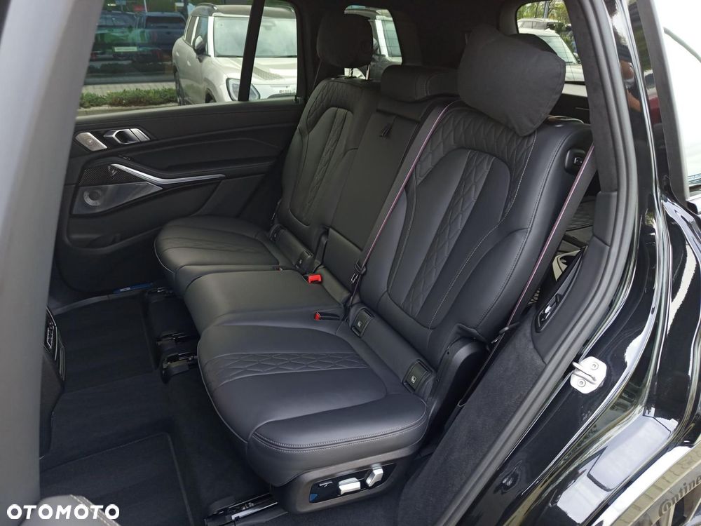 BMW X7 - 21