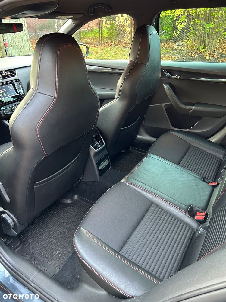 Skoda Octavia ver-2-0-tdi-4x4-rs-challenge-dsg - 11