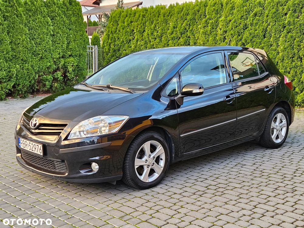 Toyota Auris 2.0 D-4D - 5