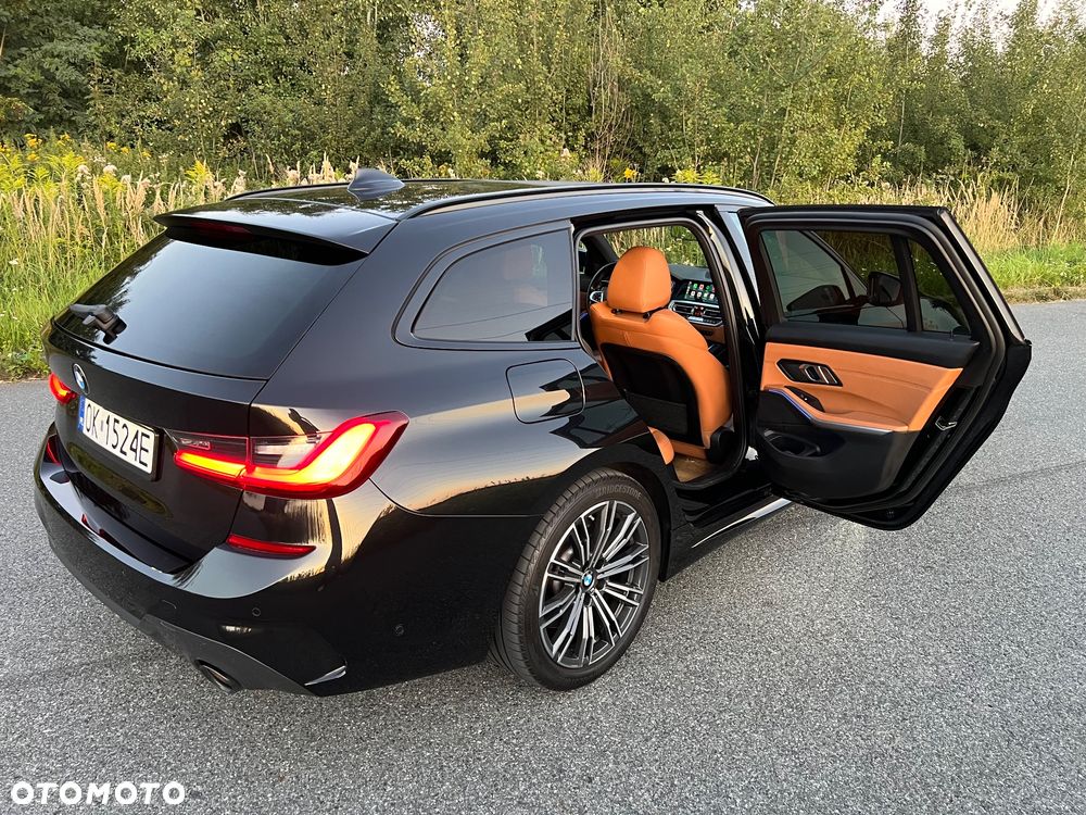 BMW Seria 3 330i xDrive M Sport - 22