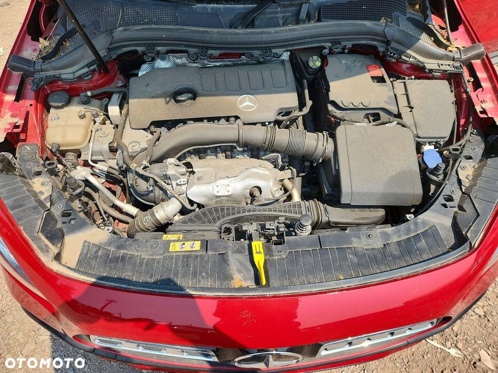 Mercedes-Benz GLA - 13