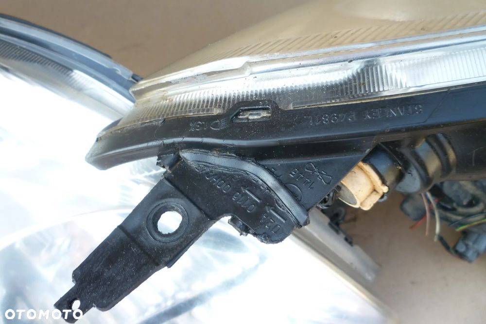 lampa suzuki swift MK6 Stanley Europa - 4