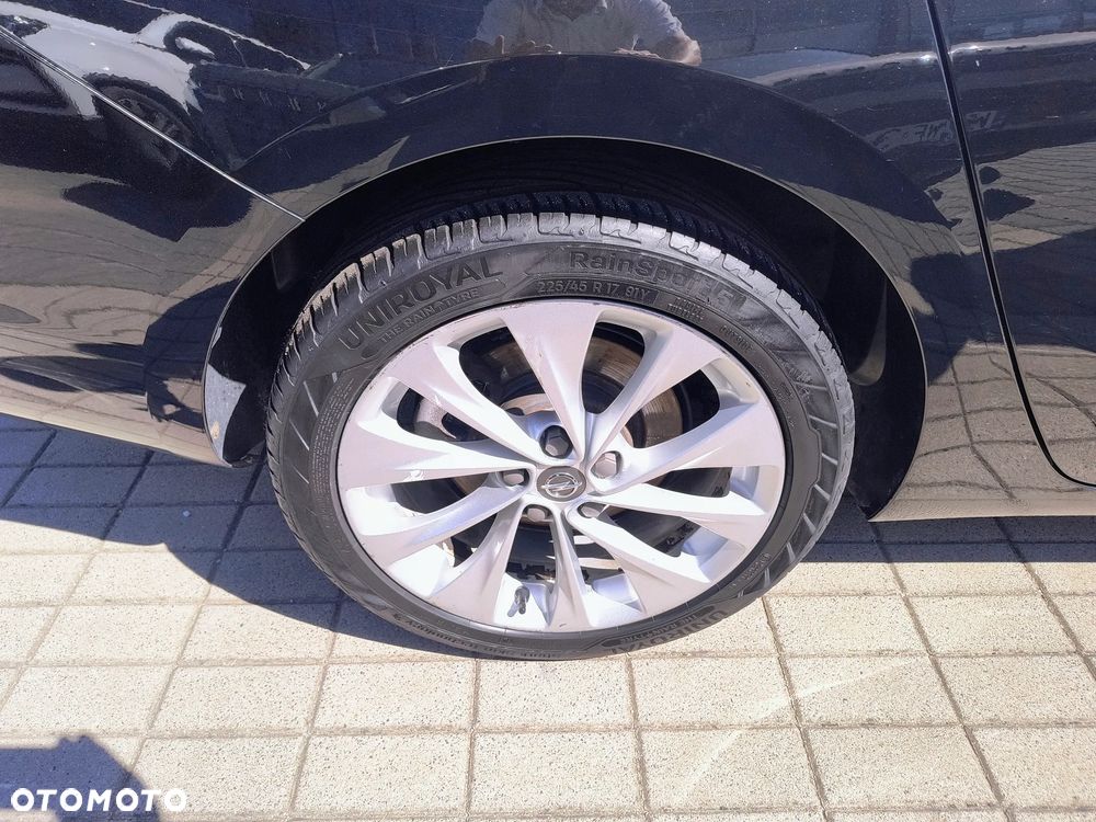 Opel Astra 1.6 T Elite S&S - 11