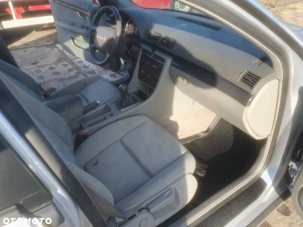 Audi A4 Limousine - 22