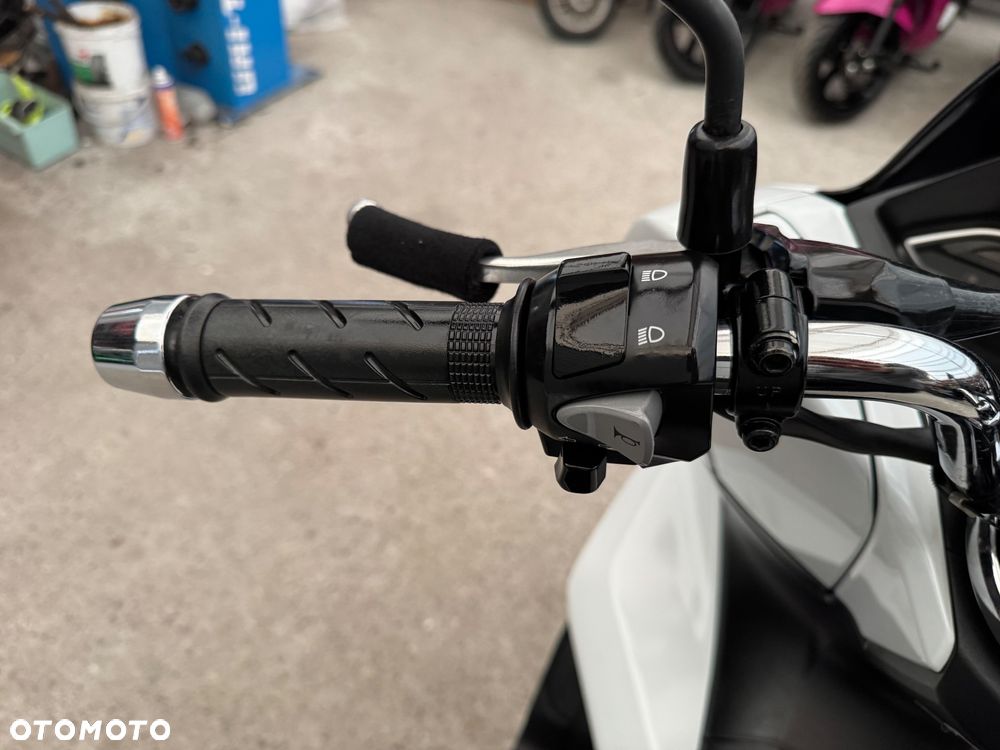 Honda PCX - 10