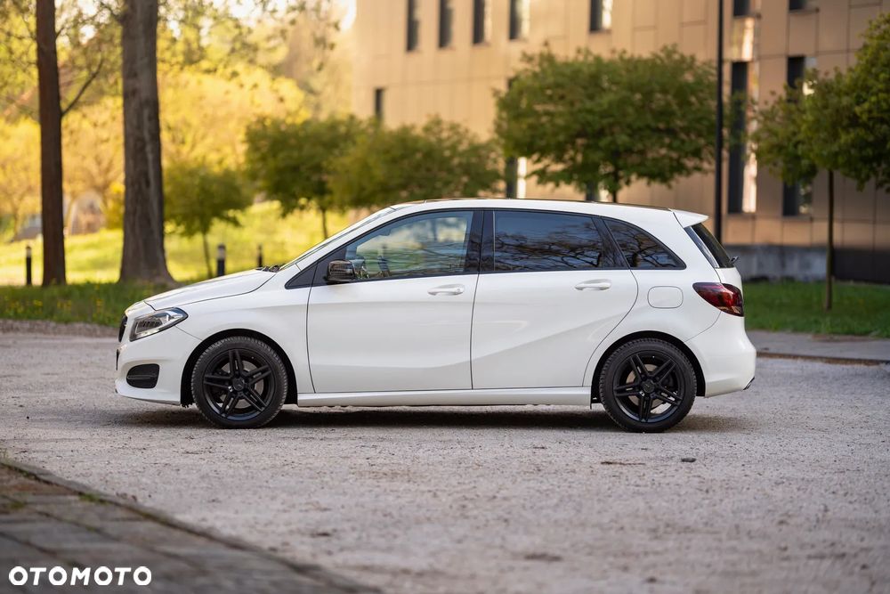 Mercedes-Benz Klasa B 250 4Matic 7G-DCT Urban - 2