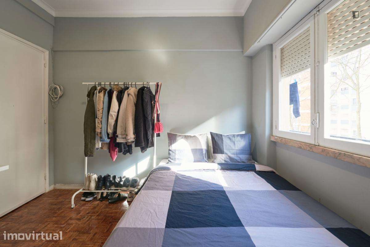 Quarto - localizado em Benfica Lisbon - Grande imagem: 3/23
