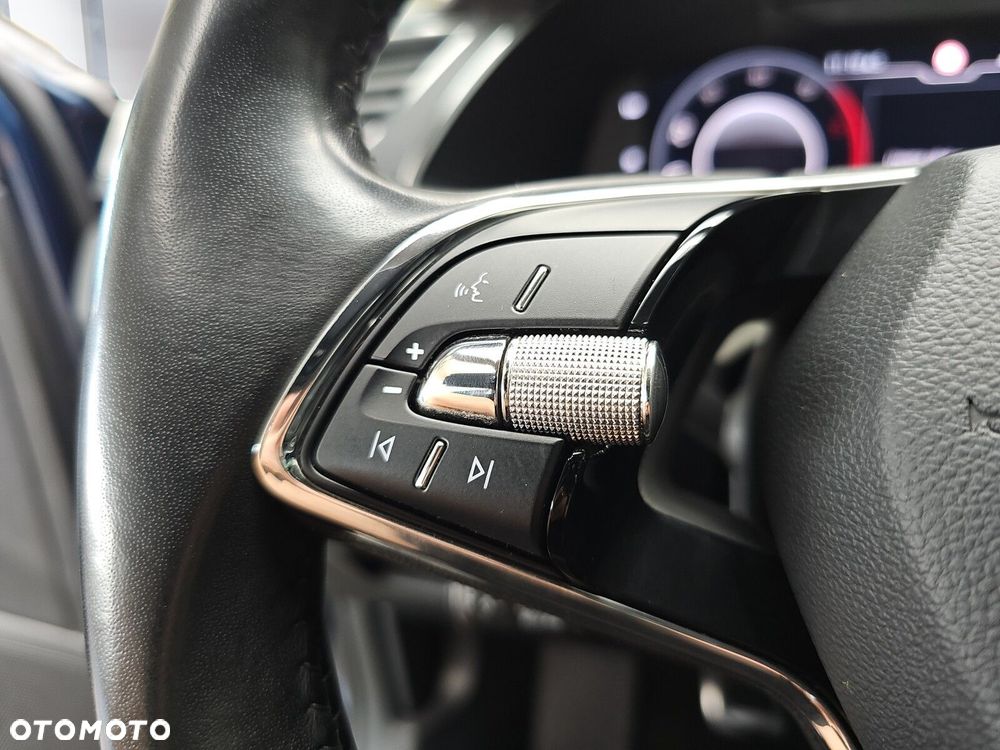 Skoda Superb 2.0 TDI SCR L&K - 17