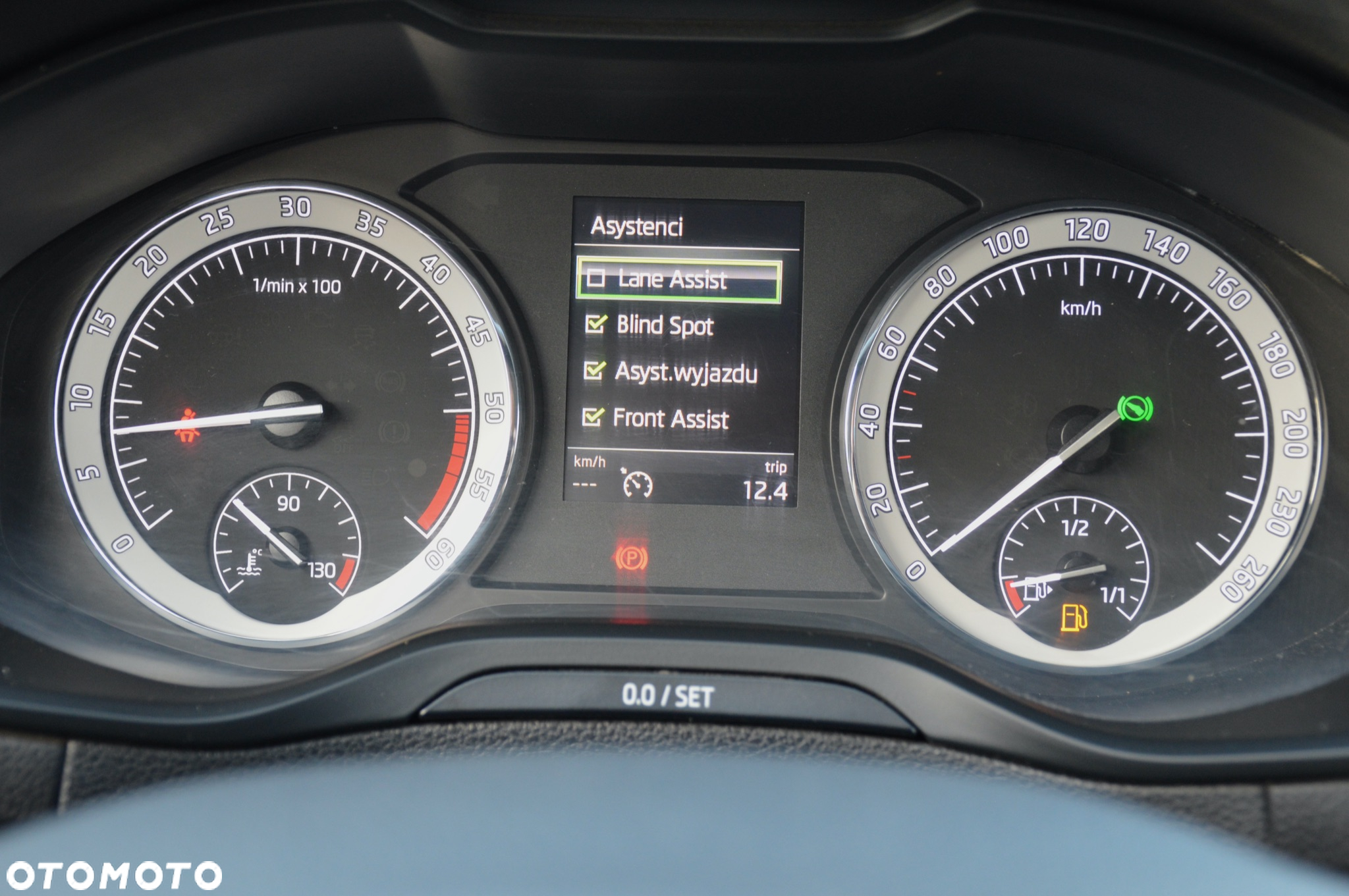 Skoda Karoq 2.0 TDI SCR 4x4 DSG Ambition - 28