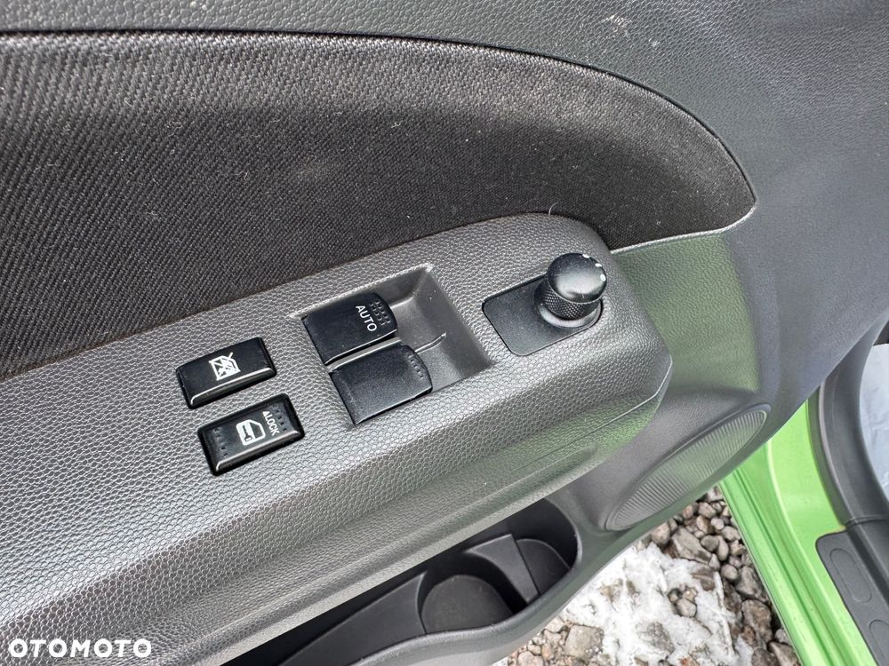 Suzuki Splash 1.0 Comfort - 16