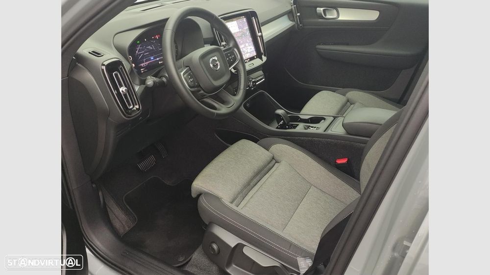 Volvo XC 40 2.0 B3 Core - 12