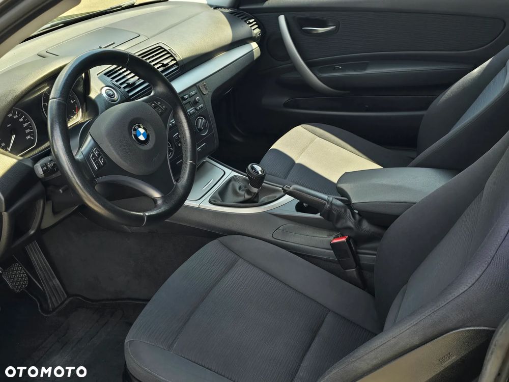 BMW Seria 1 116i - 10