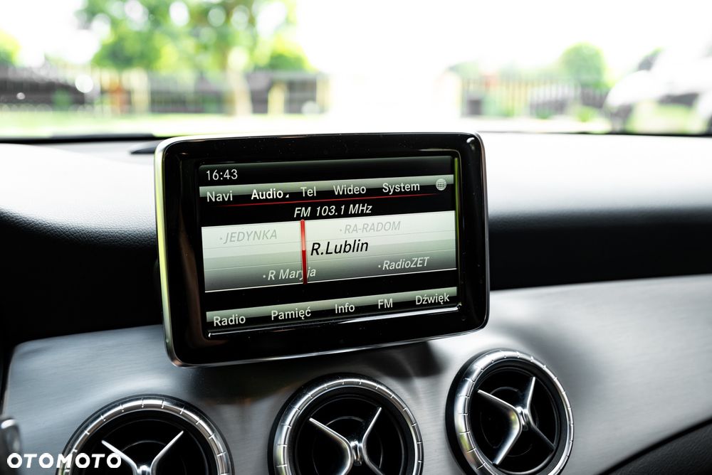 Mercedes-Benz CLA - 31