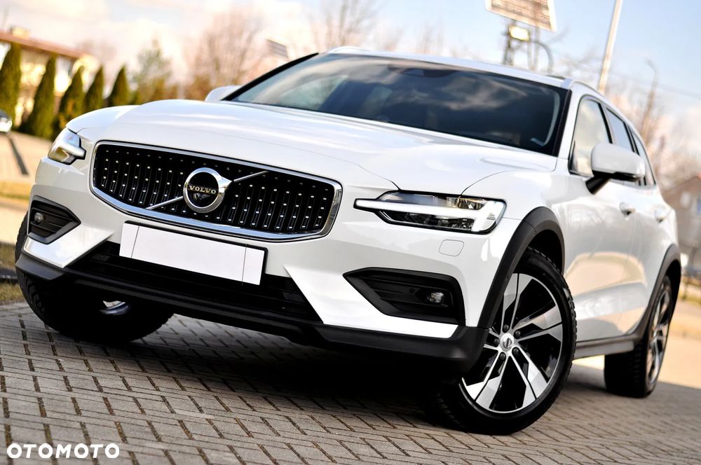Volvo V60 Cross Country B4 D AWD Plus - 8