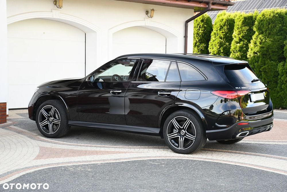 Mercedes-Benz GLC 300 e PHEV 4-Matic AMG Line - 12