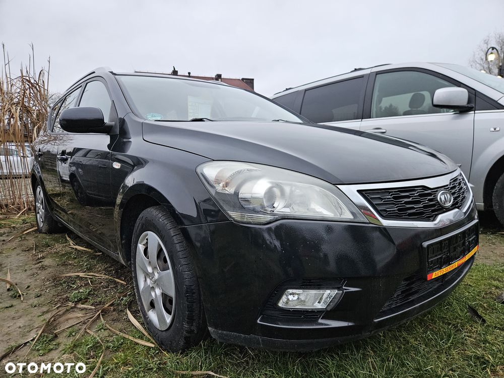 Kia Ceed 1.4 CVVT Dream-Team Edition - 1
