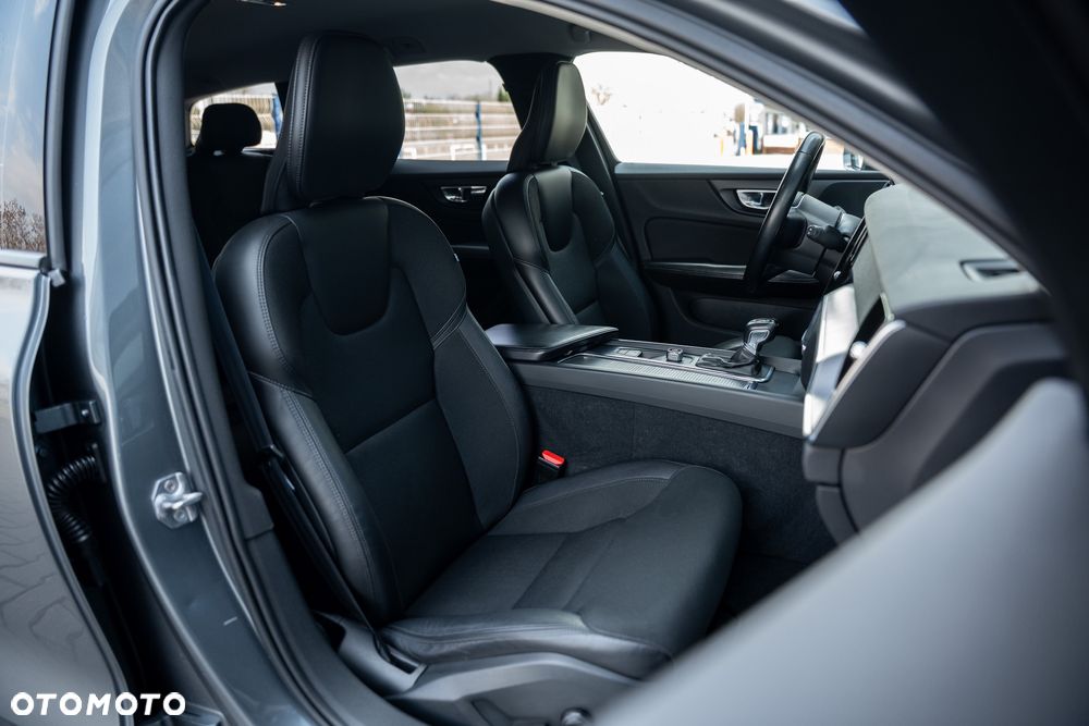 Volvo V60 D3 Geartronic Momentum - 25