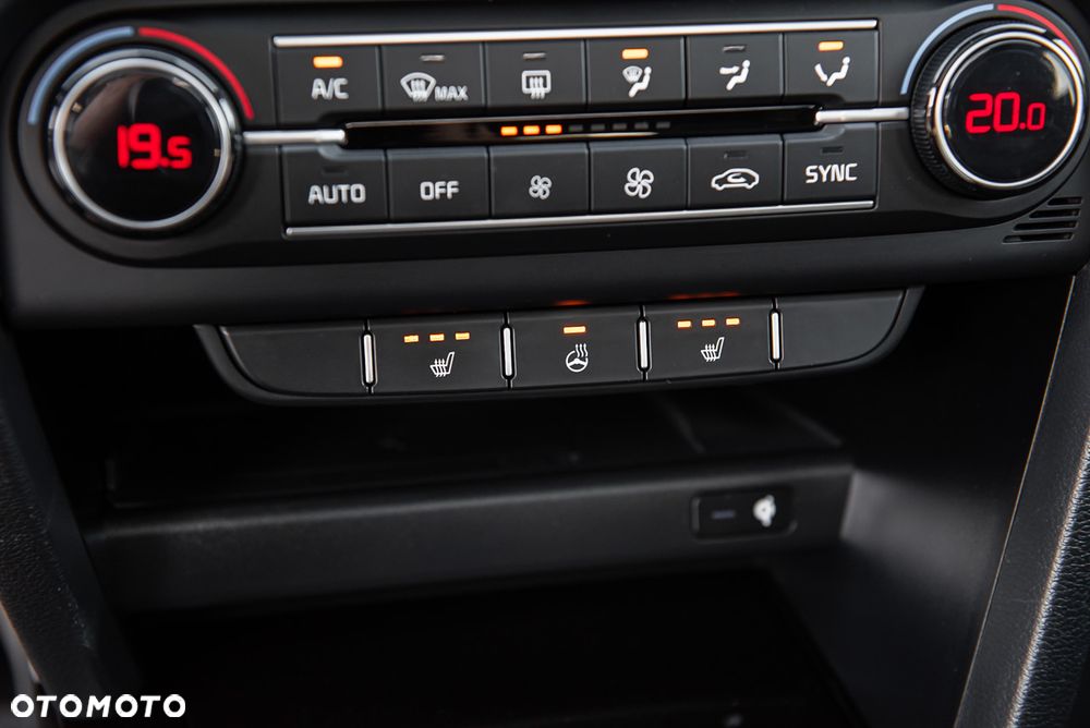 Kia ProCeed 1.5 T-GDI DCT7 OPF GT LINE - 28