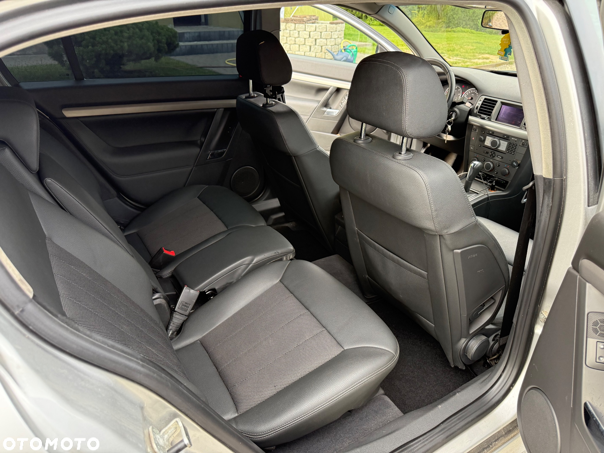 Opel Signum 1.9 CDTI Cosmo - 11
